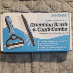 Black and Blue Grooming Brush & Comb Set